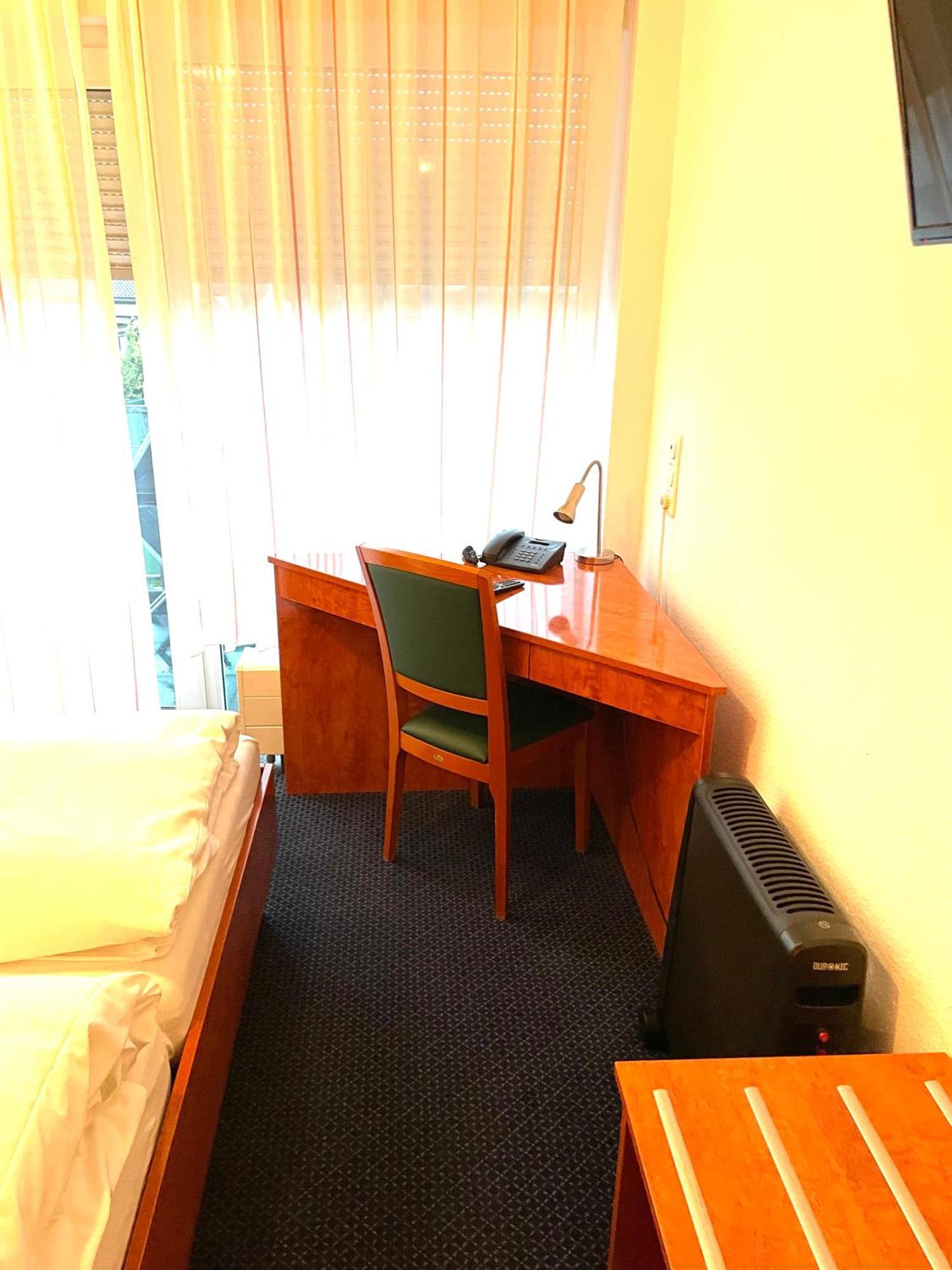 Hotel Merkenich 科隆 外观 照片